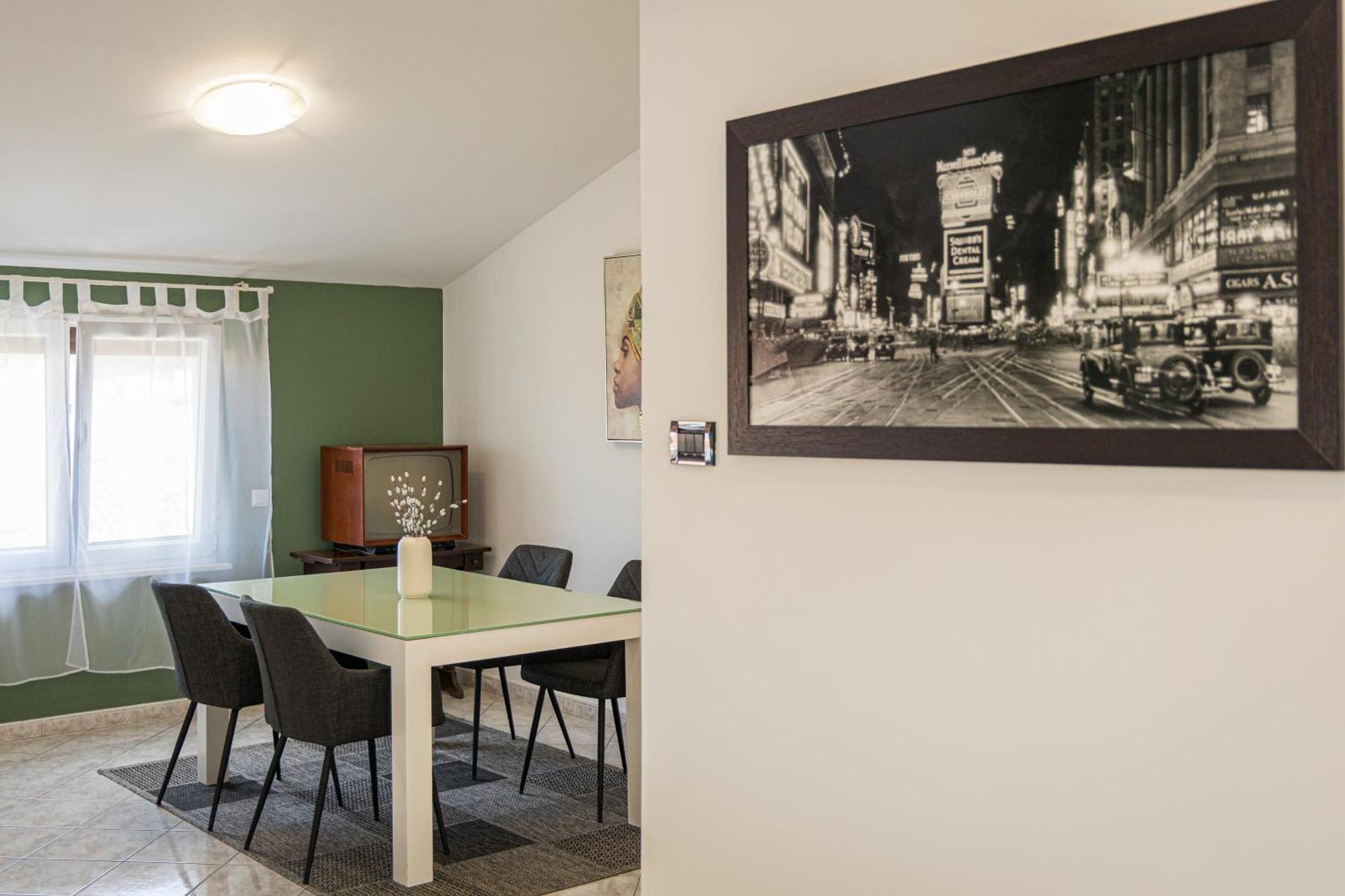 Anka Apartment *