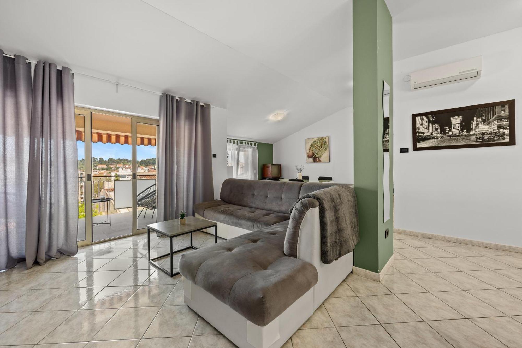 Anka Apartment